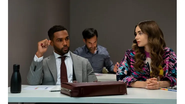 Lucien Laviscount y Lily Collins