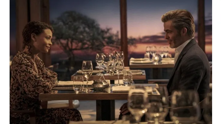 Thandie Newton y Chris Pine, los protagonistas de All the Old Knives