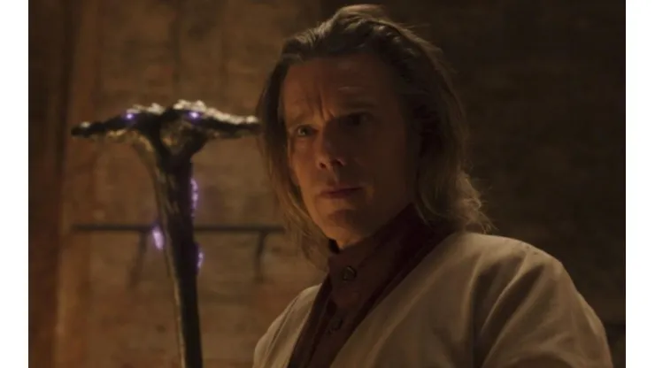 Ethan Hawke como Arthur Harrow