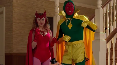 Elizabeth Olsen y Paul Bettany protagonizan WandaVision.