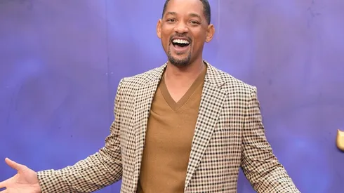 Smith tiene 53 años.