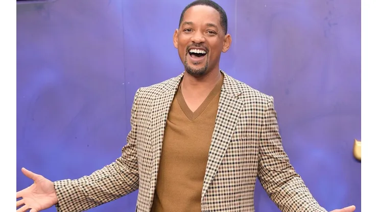Smith tiene 53 años.