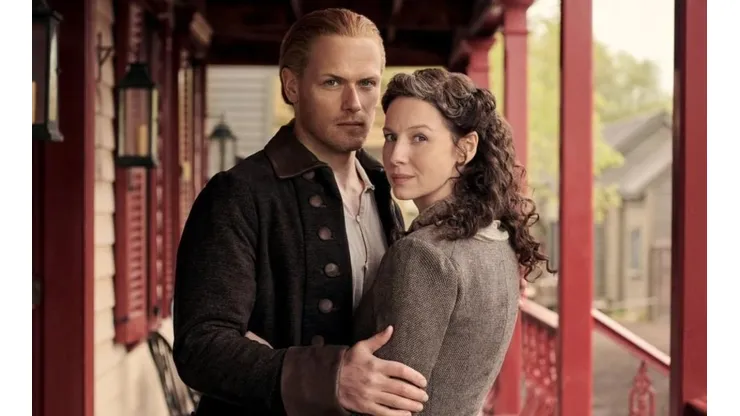 Sam Heughan y Caitriona Balfe como Jamie y Claire