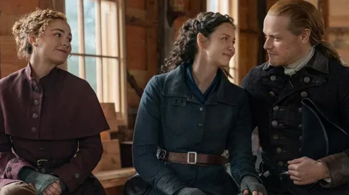 Sophie Skelton, Caitriona Balfe y Sam Heughan