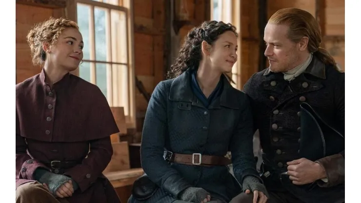 Sophie Skelton, Caitriona Balfe y Sam Heughan