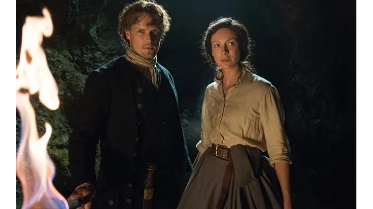 Sam Heughan y Caitriona Balfe en Outlander