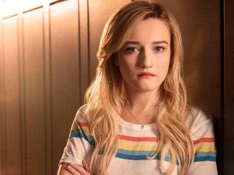 Netflix: la serie sobre un estafador real en la que también actúa Julia Garner