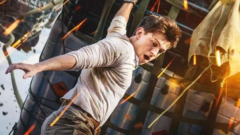 Tom Holland como Nathan Drake.