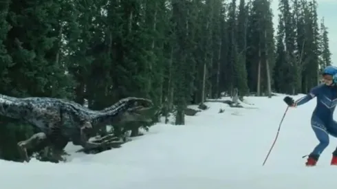 Un velocirraptor amenazante