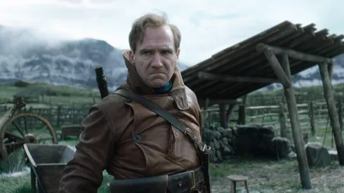 Ralph Fiennes la protagoniza.
