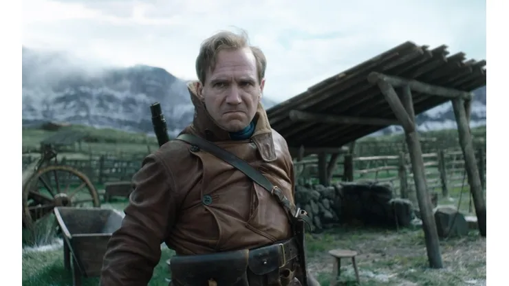 Ralph Fiennes la protagoniza.