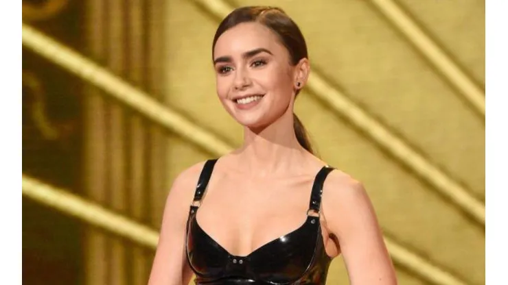 Lily Collins protagoniza un éxito de Netflix.