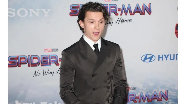 Tom Holland dijo ser fan de una serie que se burla de Marvel.