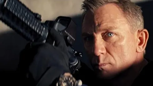 Daniel Craig como Bond