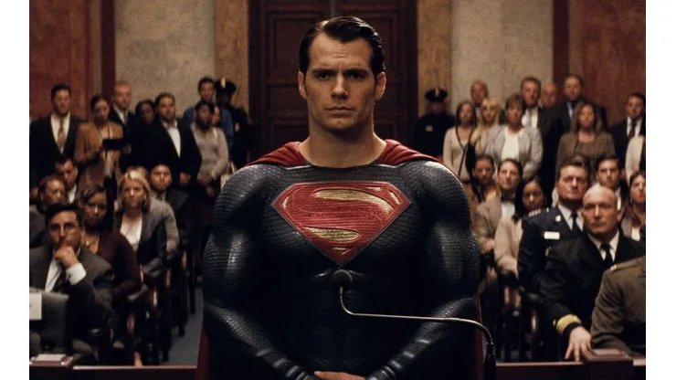 Henry Cavill como Superman.