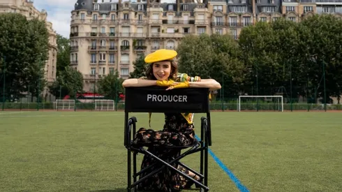 Lily Collins como Emily