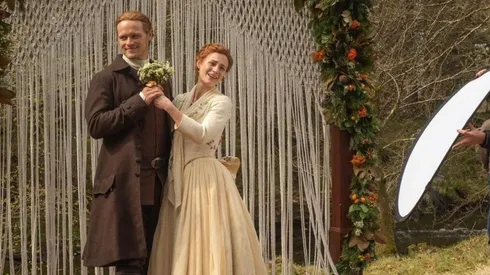 Sam Heughan y Sophie Skelton