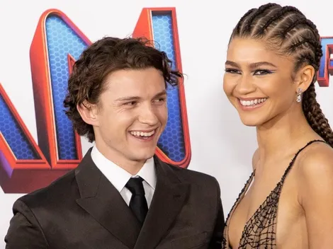 Tom Holland fascinado con Zendaya en la alfombra roja de Spider-Man: No Way Home