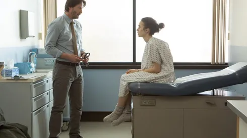 Antes de Emily in Paris: la conmovedora película con Lily Collins y Keanu Reeves para ver en Netflix.