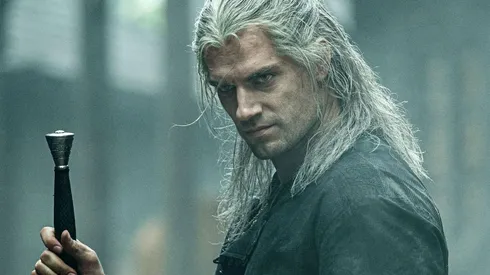 Henry Cavill protagoniza la segunda temporada de The Witcher.