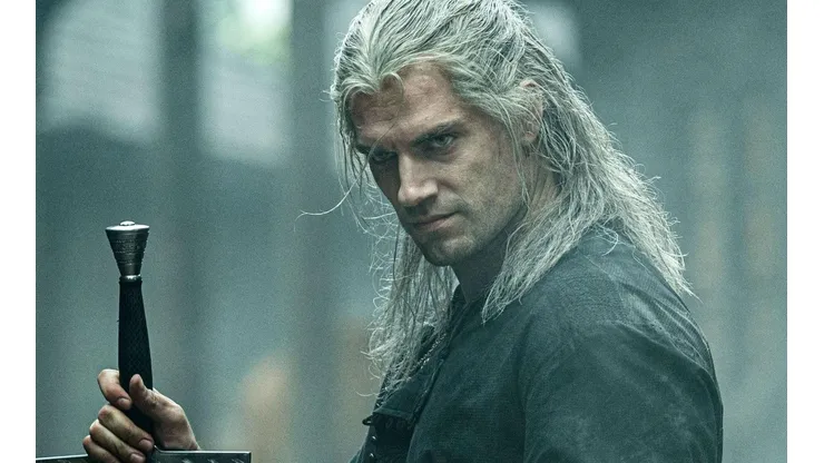 Henry Cavill protagoniza la segunda temporada de The Witcher.