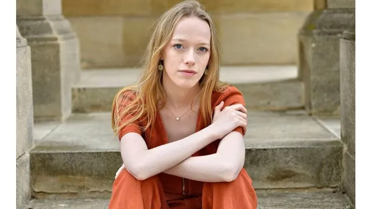 Amybeth McNulty
