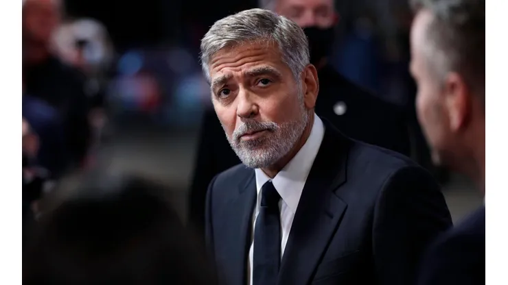 George Clooney tiene 60 años.