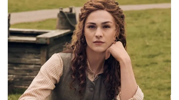 Sophie Skelton como Brianna