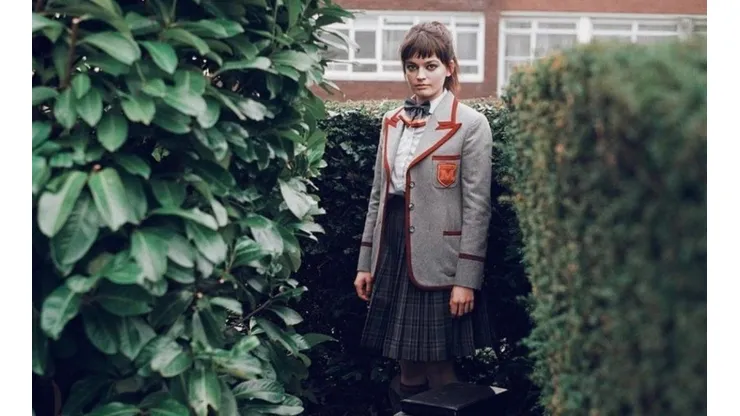 Emma Mackey como Maeve