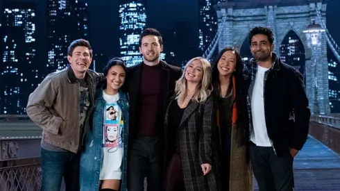 La primera foto oficial del cast se difundió la semana pasada.
