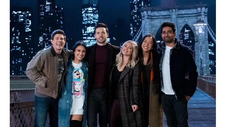 La primera foto oficial del cast se difundió la semana pasada.