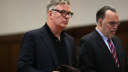 Alec Baldwin dijo que habla a diario con la policía.