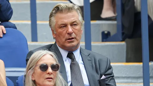 Alec Baldwin contó que habla todos los días con los oficiales del caso.