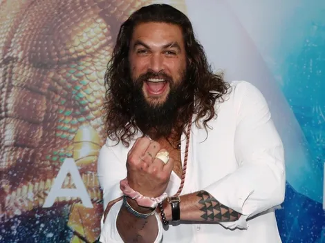 Jason Momoa tiene COVID-19 y está aislado