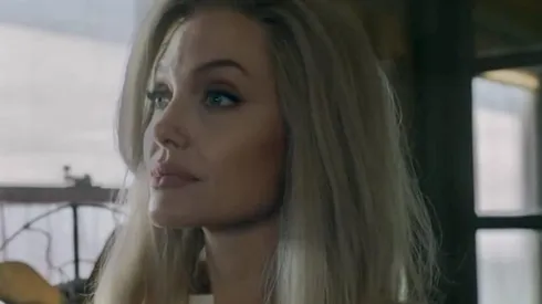 Angelina Jolie como Thena