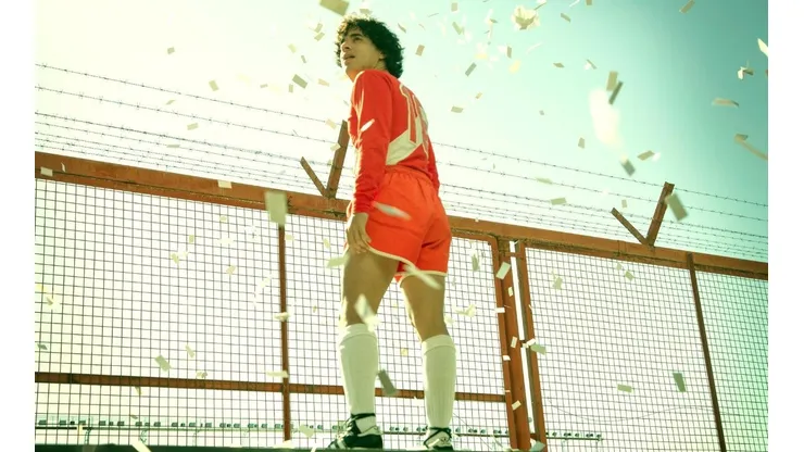 Nicolás Goldschmidt como Maradona.