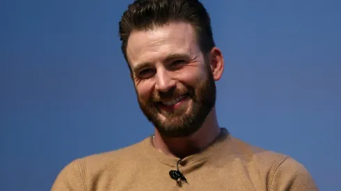 Chris Evans se declaró fan de una exitosa serie que nada tiene que ver con Marvel.