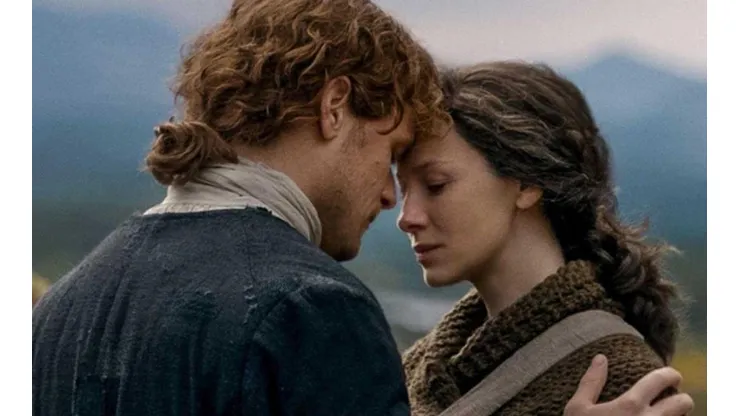 Caitriona Balfe y Sam Heughan protagonizan Outlander