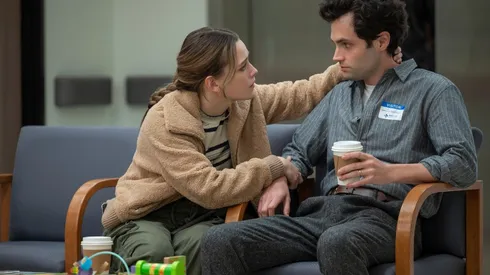 Penn Badgley y Victoria Pedretti protagonizan You