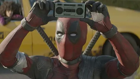 Ryan Reynolds como Deadpool.