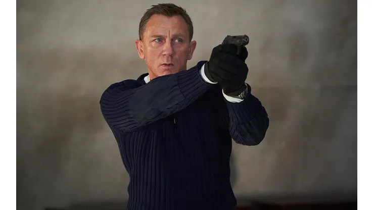 La película de James Bond dura casi tres horas.