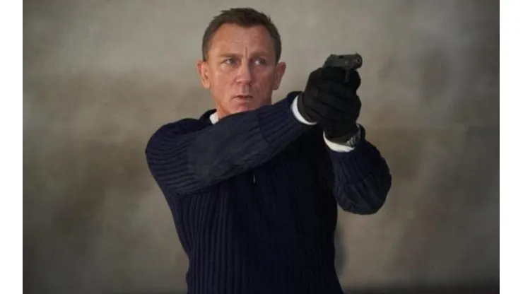 Daniel Craig como Bond.