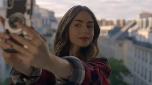 Lily Collins protagoniza Emily in Paris en Netflix