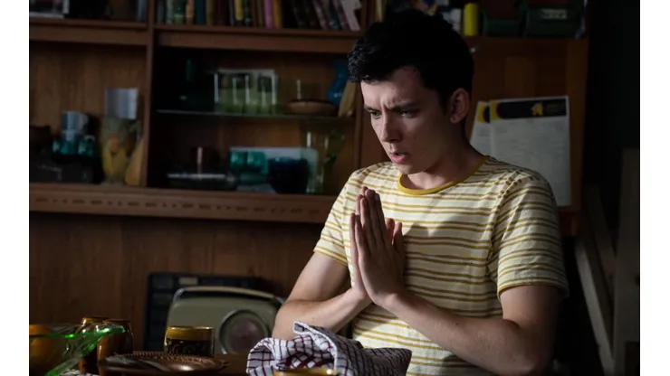Asa Butterfield como Otis