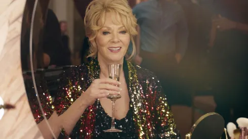 Sorpresa en los Emmys 2021: Hacks le arrebató dos premios a Ted Lasso