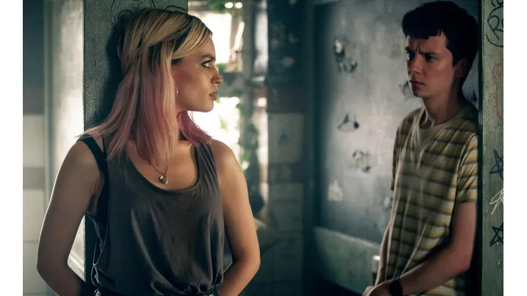 Emma Mackey y Asa Butterfield