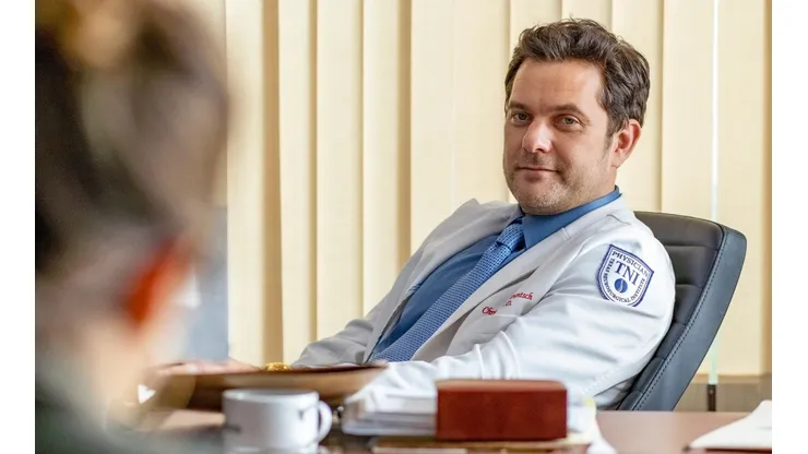 Joshua Jackson es Christopher Duntsch