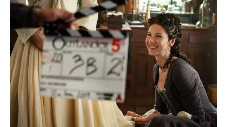 Caitriona Balfe como Claire Fraser