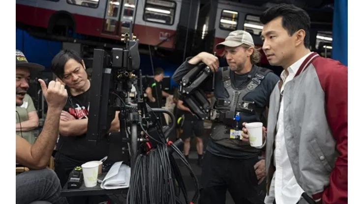 Destin Daniel Cretton y Simu Liu.
