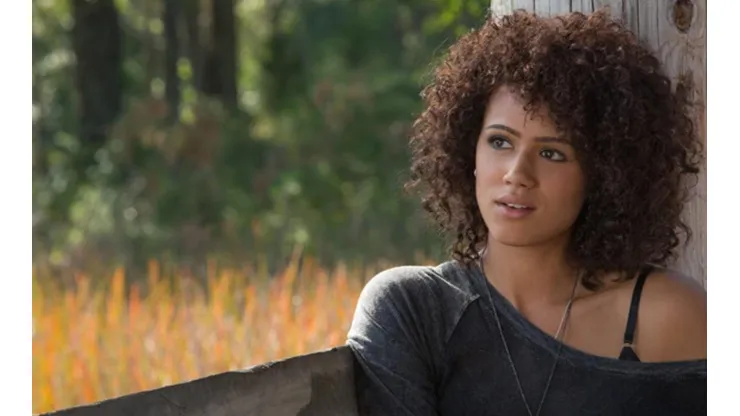 Nathalie Emmanuel nerviosa en Rápidos y Furiosos.